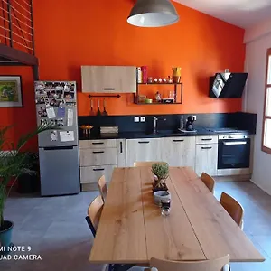 Apartment Loft Vue Palais Des Papes, Avignon