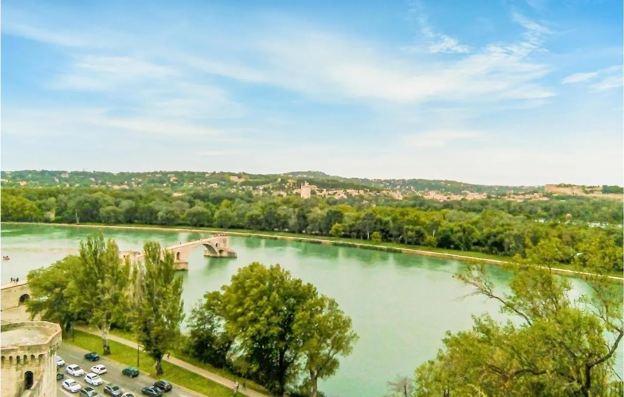 2 Bedroom Beautiful Home In Avignon
